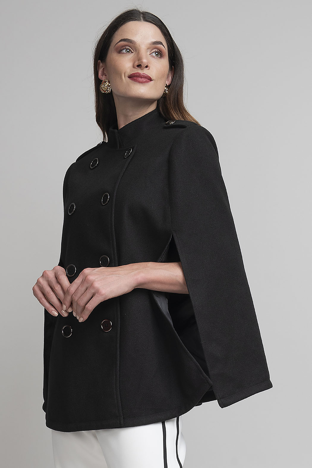 Capa Con Botones Al Frente