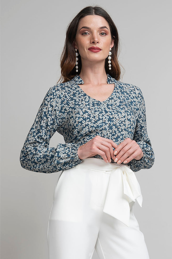 Blusa Con Manga Larga Y Estampado De Flores