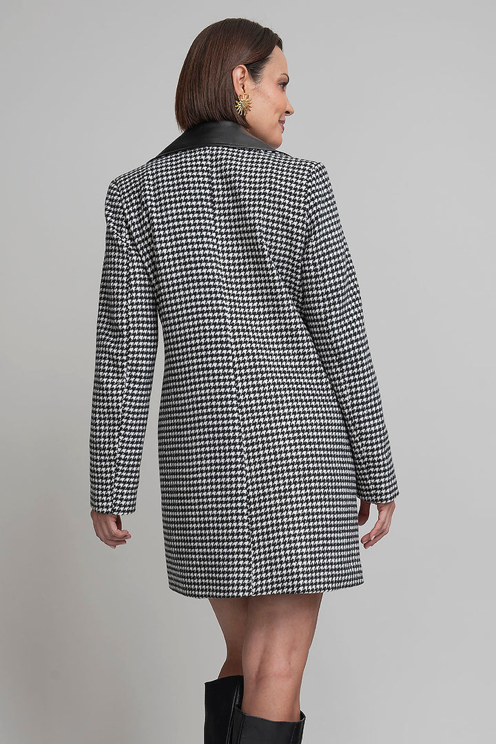 Abrigo Largo De Cuadros Con Solapa