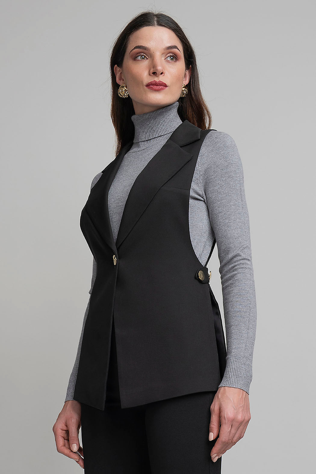 Chaleco Con Abertura En Costados Y Solapa