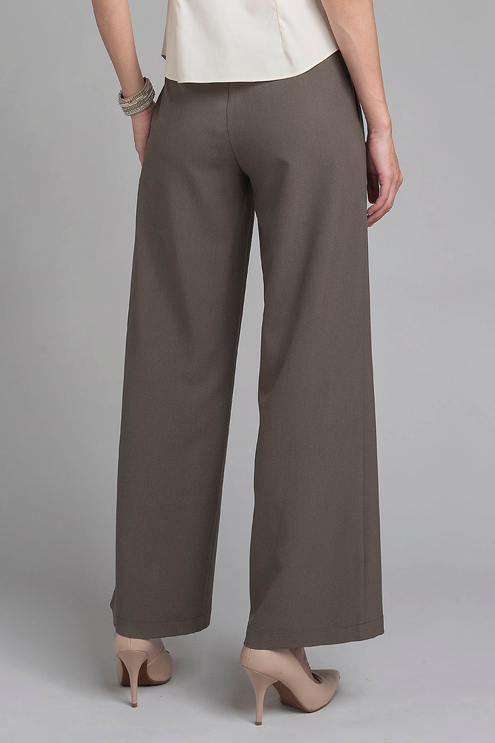 Pantalon Liso Corte Recto Con Hebillas En Cintura