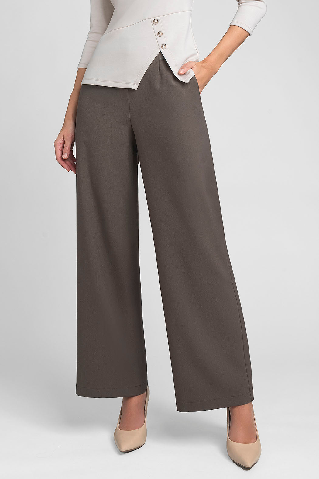 Pantalon Liso Corte Recto Con Hebillas En Cintura