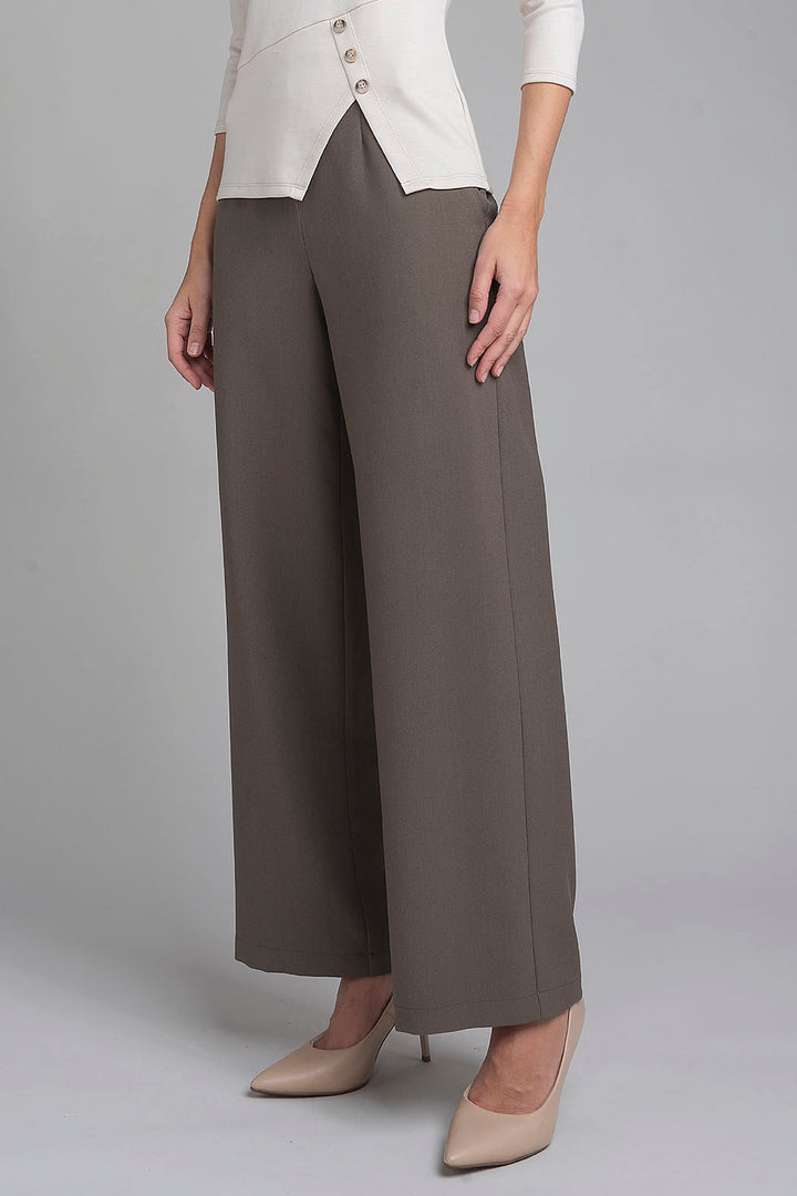 Pantalon Liso Corte Recto Con Hebillas En Cintura