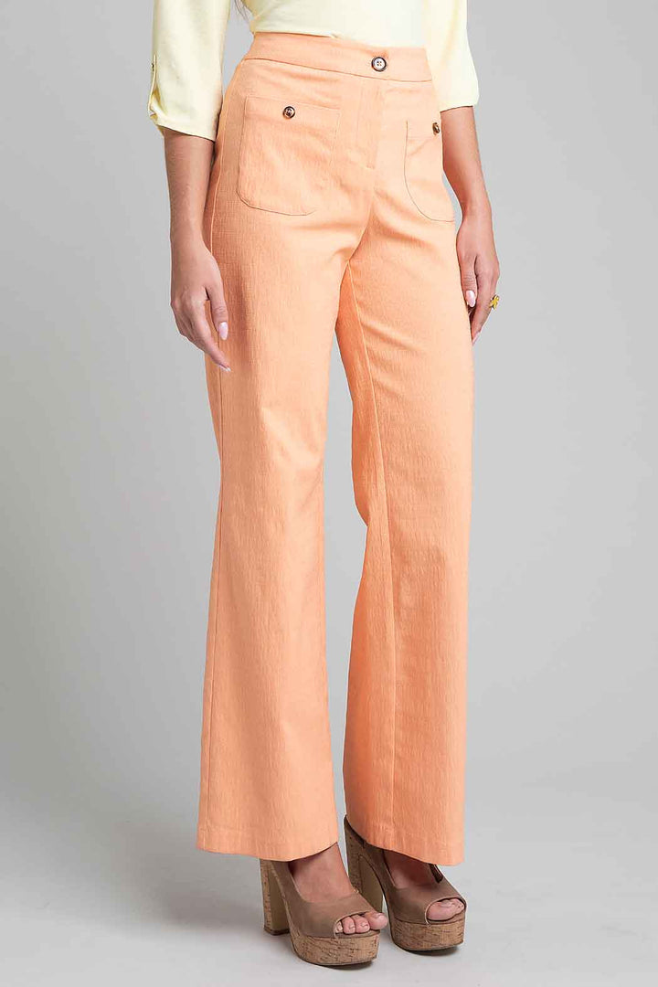 Pantalon Liso Con Botones Al Frente