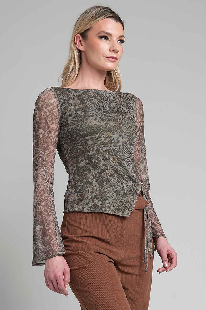 Blusa Mesh Con Estampado Y Manga Larga