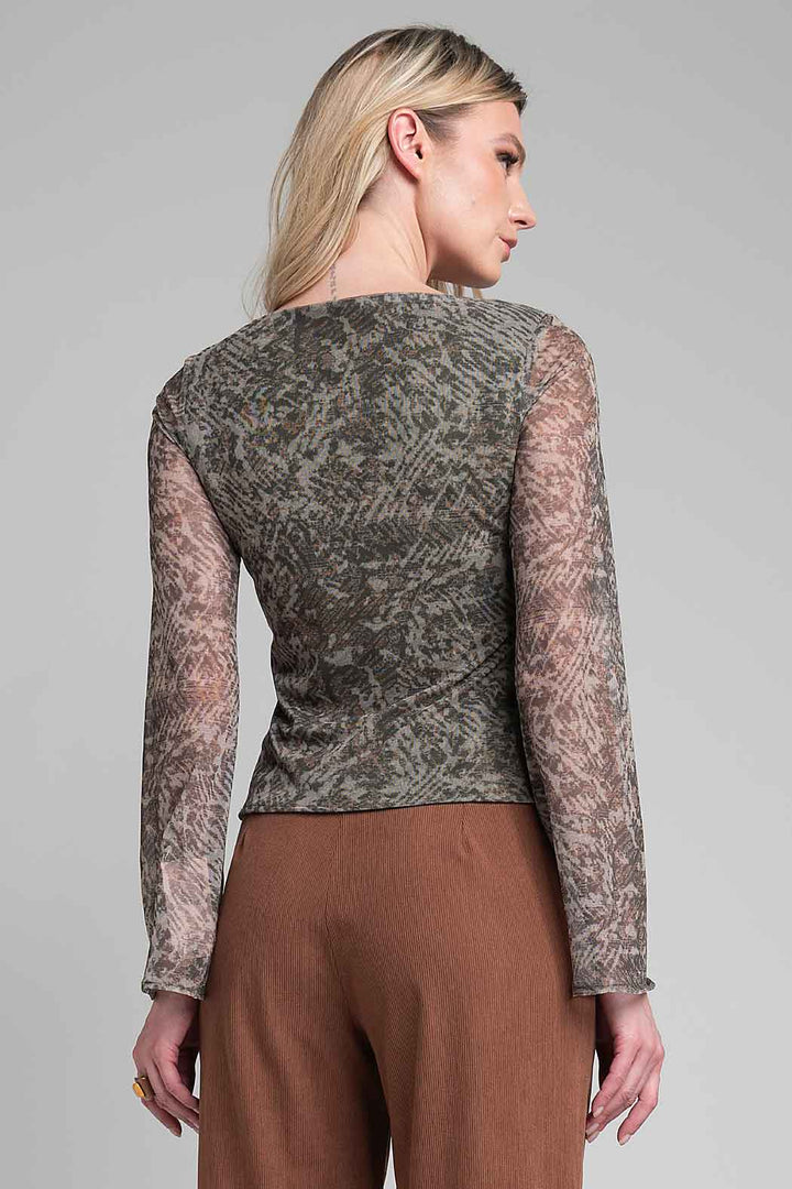 Blusa Mesh Con Estampado Y Manga Larga