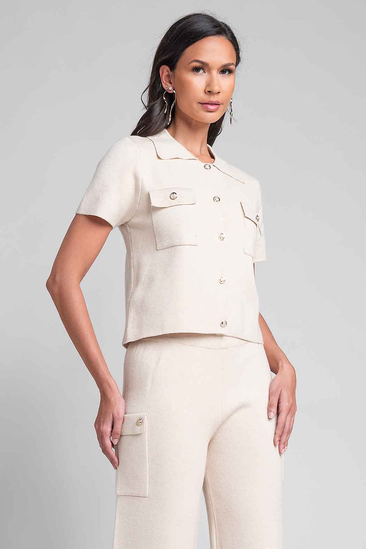 Blusa Corta De Punto Con Bolsas De Parche
