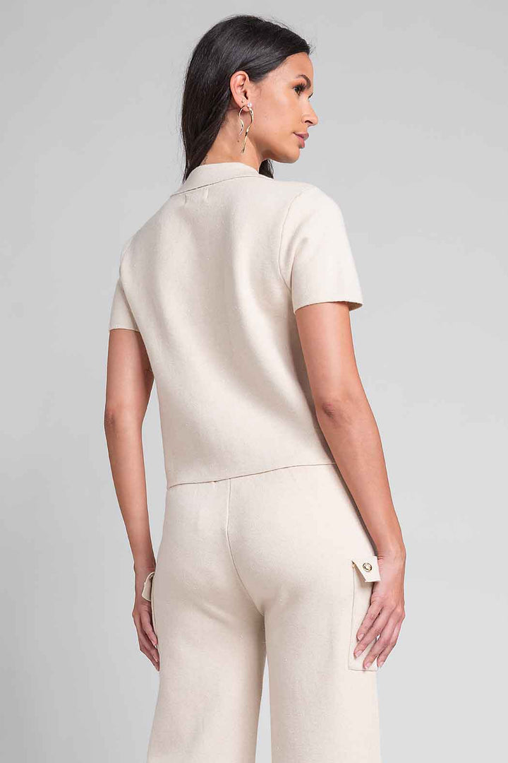 Blusa Corta De Punto Con Bolsas De Parche