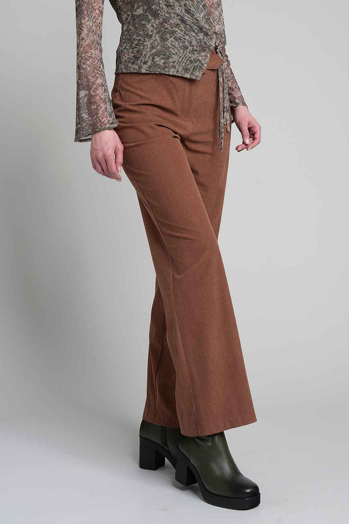 Pantalon De Pana Corte Recto Con Cinturon