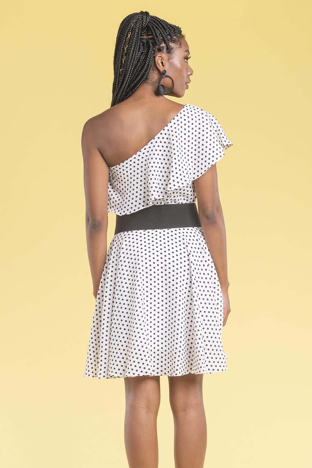 Vestido Con Hombro Descubierto