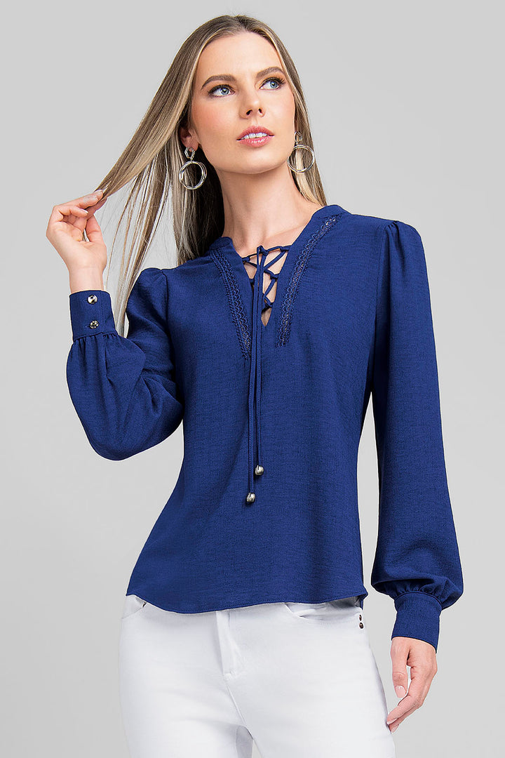 Blusa Lisa Con Jaretas Al Frente