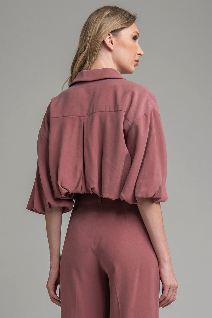 Chamarra Corta Con Cierre Al Frente