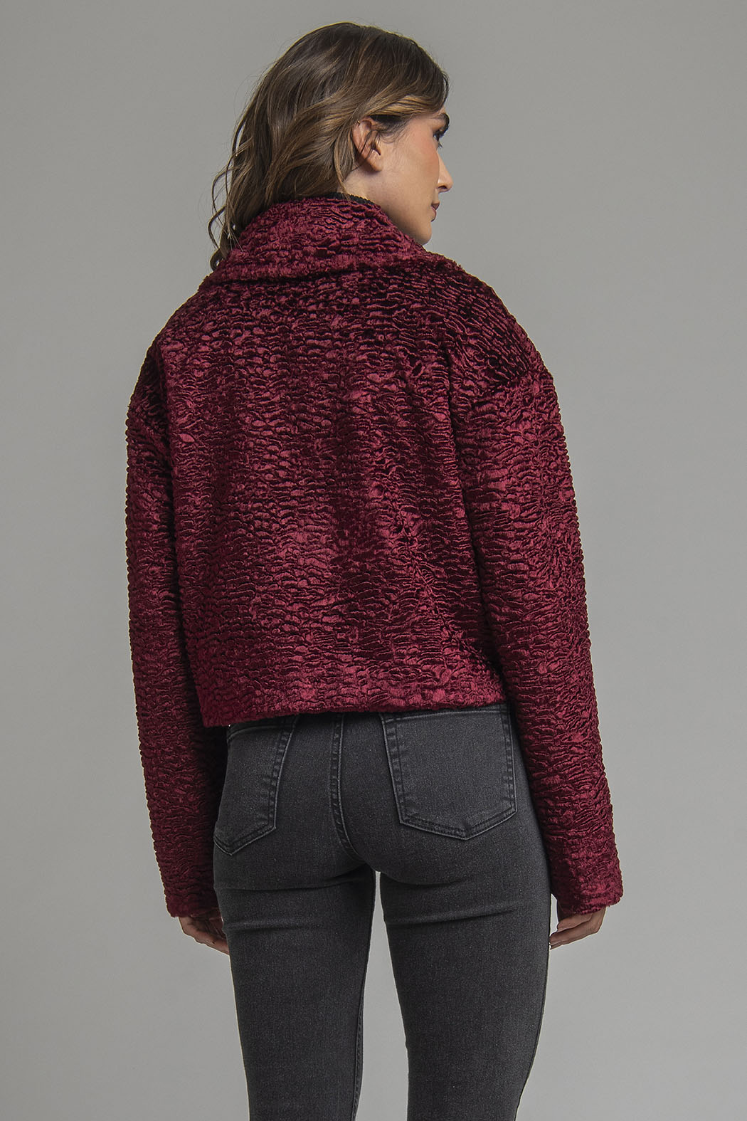 Chamarra De Peluche Con Cierre Al Frente