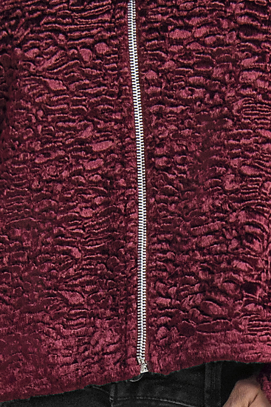 Chamarra De Peluche Con Cierre Al Frente