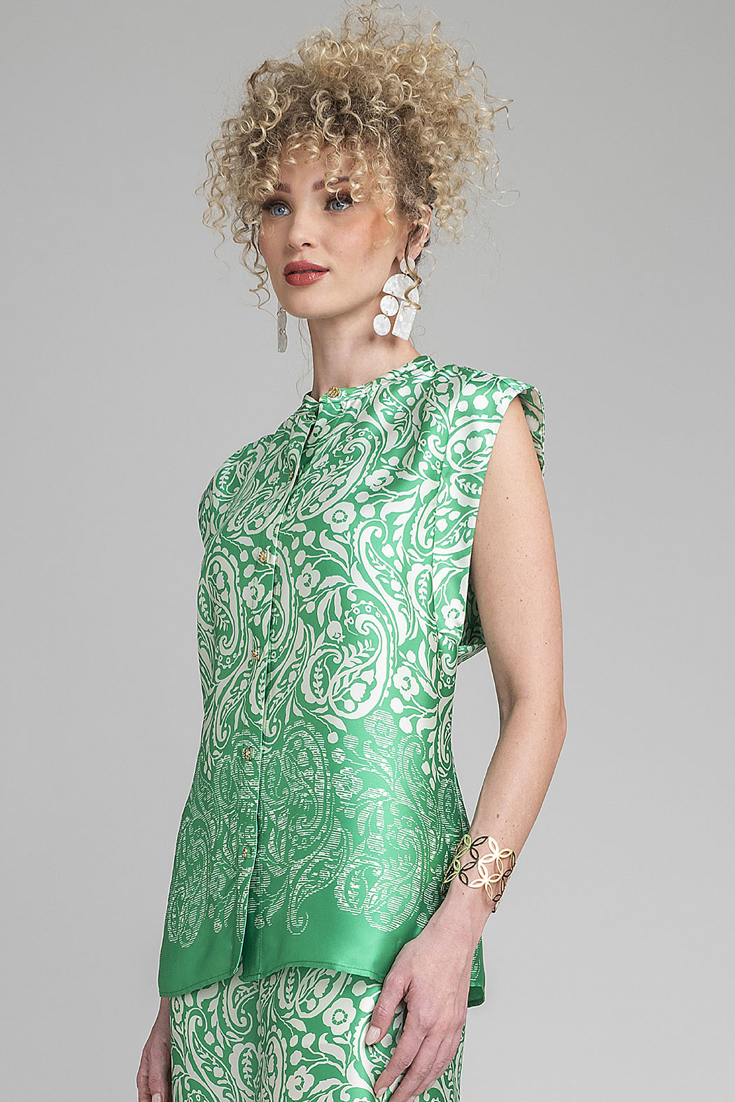 Blusa Sin Mangas Camisera Con Estampado