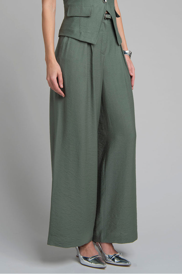 Pantalon Corte Amplio Liso