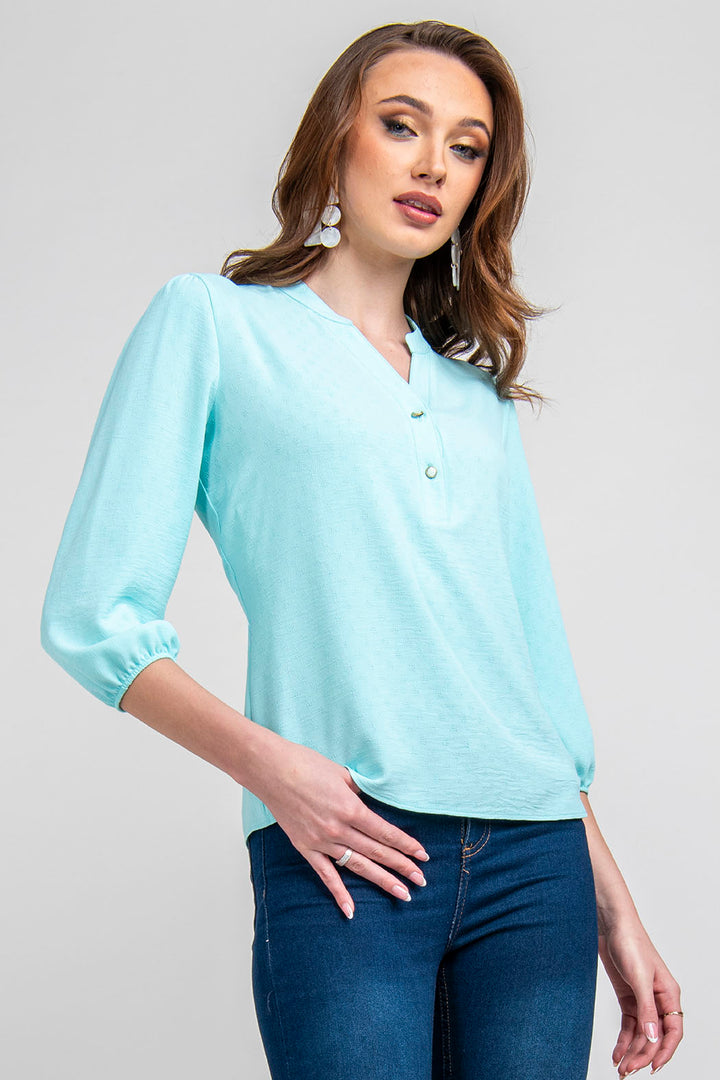 Blusa Lisa Con Botones Al Frente