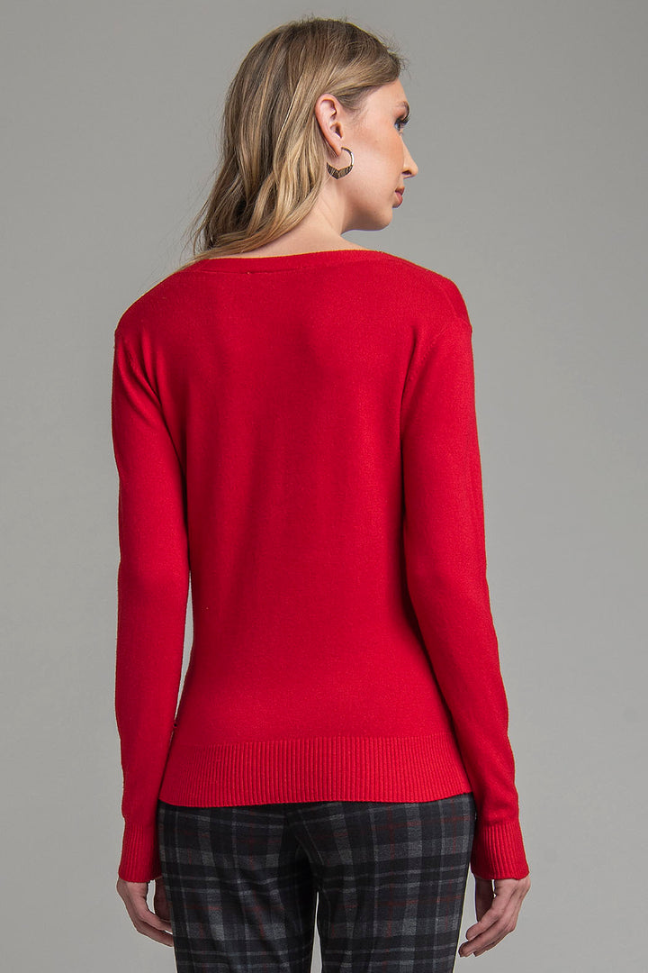 Sueter Liso Con Pedreria En Escote