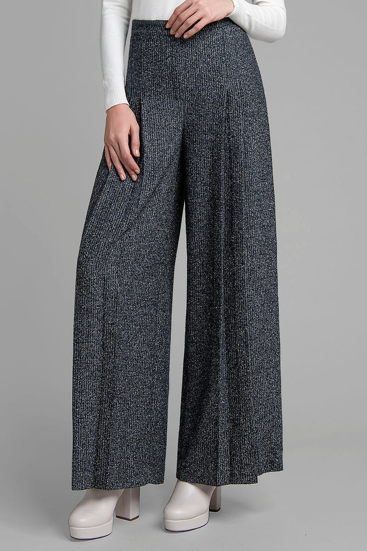 Pantalon Con Pinzas Al Frente