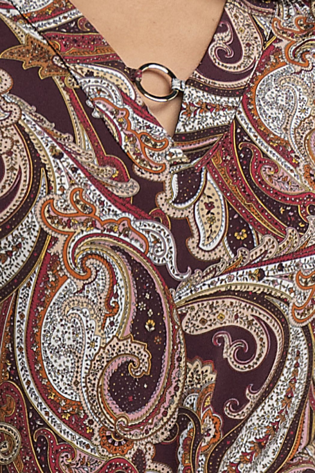 Blusa Con Escote En V Y Mangas Con Herraje