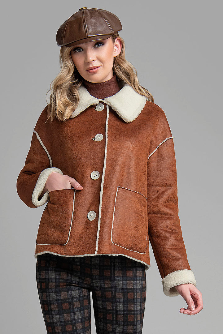 Abrigo Corto Con Borrega En Interior