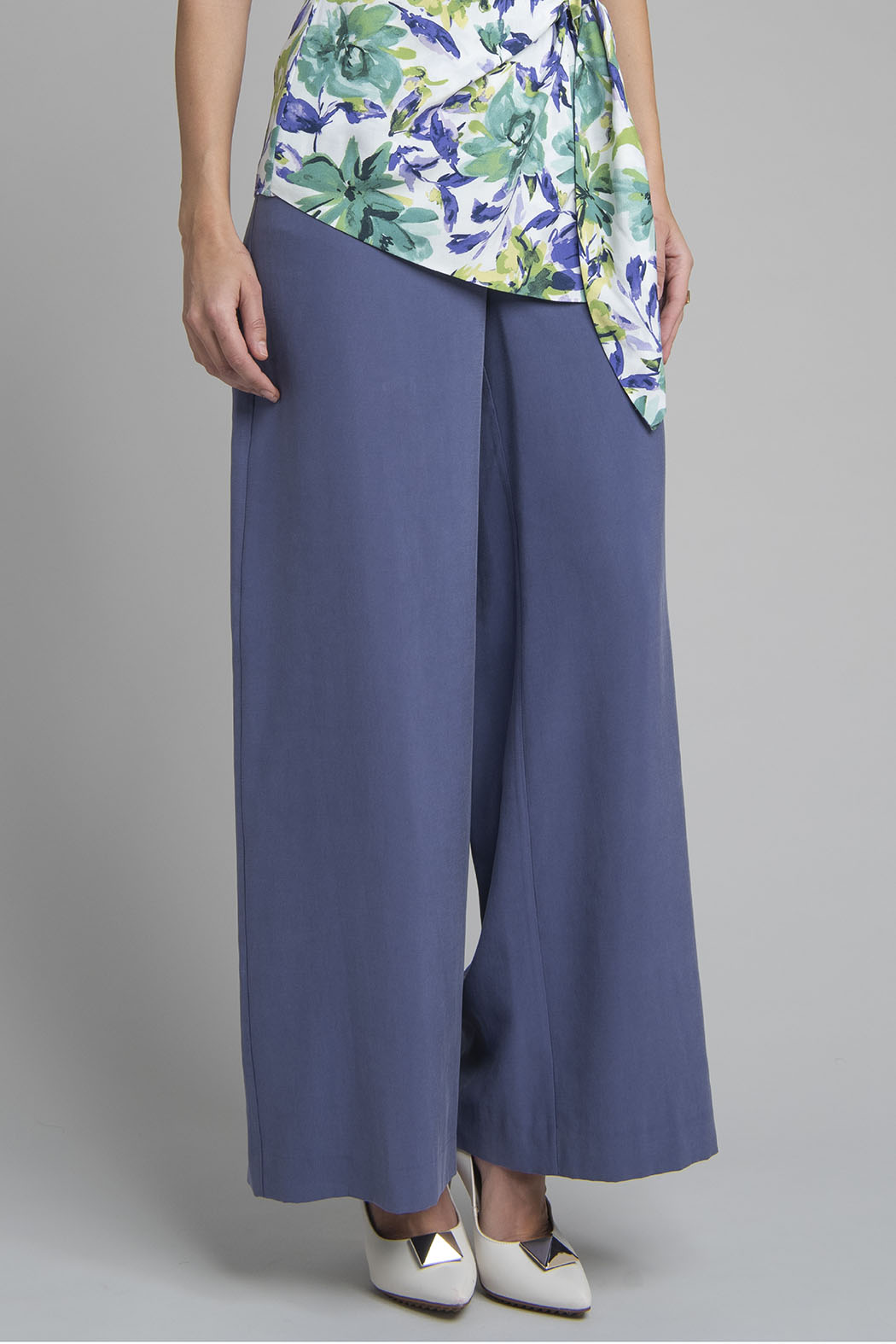 Pantalon Liso Corte Ancho