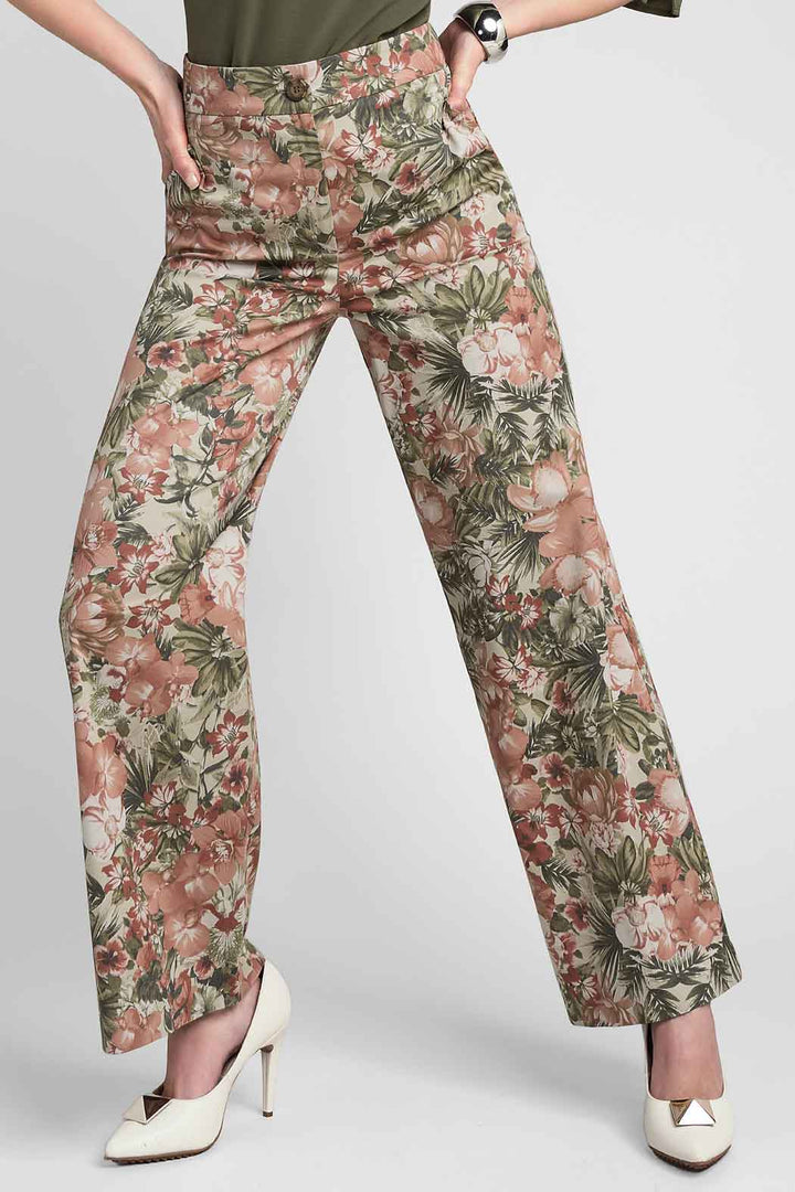 Pantalon Corte Recto Con Estampado Floral