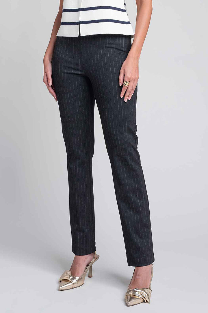 Pantalon Corte Recto Con Estampado De Lineas