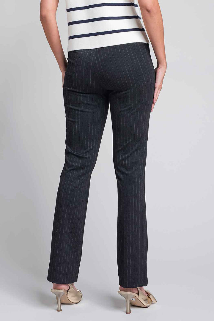 Pantalon Corte Recto Con Estampado De Lineas