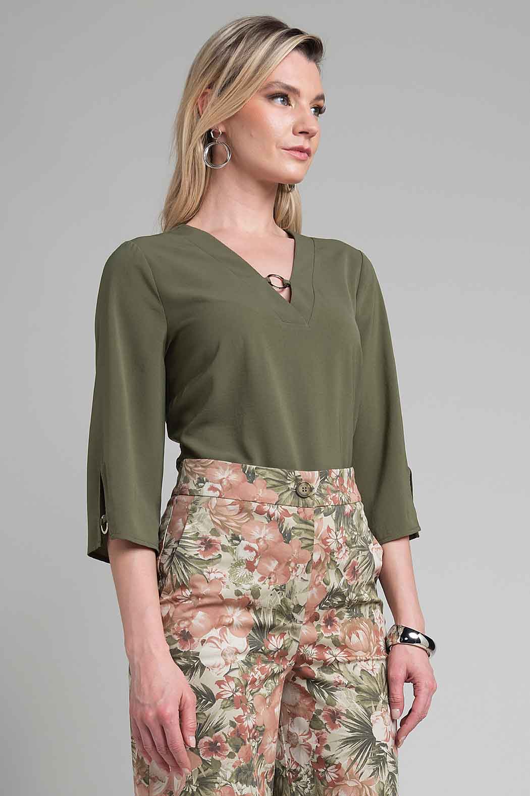 Blusa Con Manga 3/4 Y Cuello V
