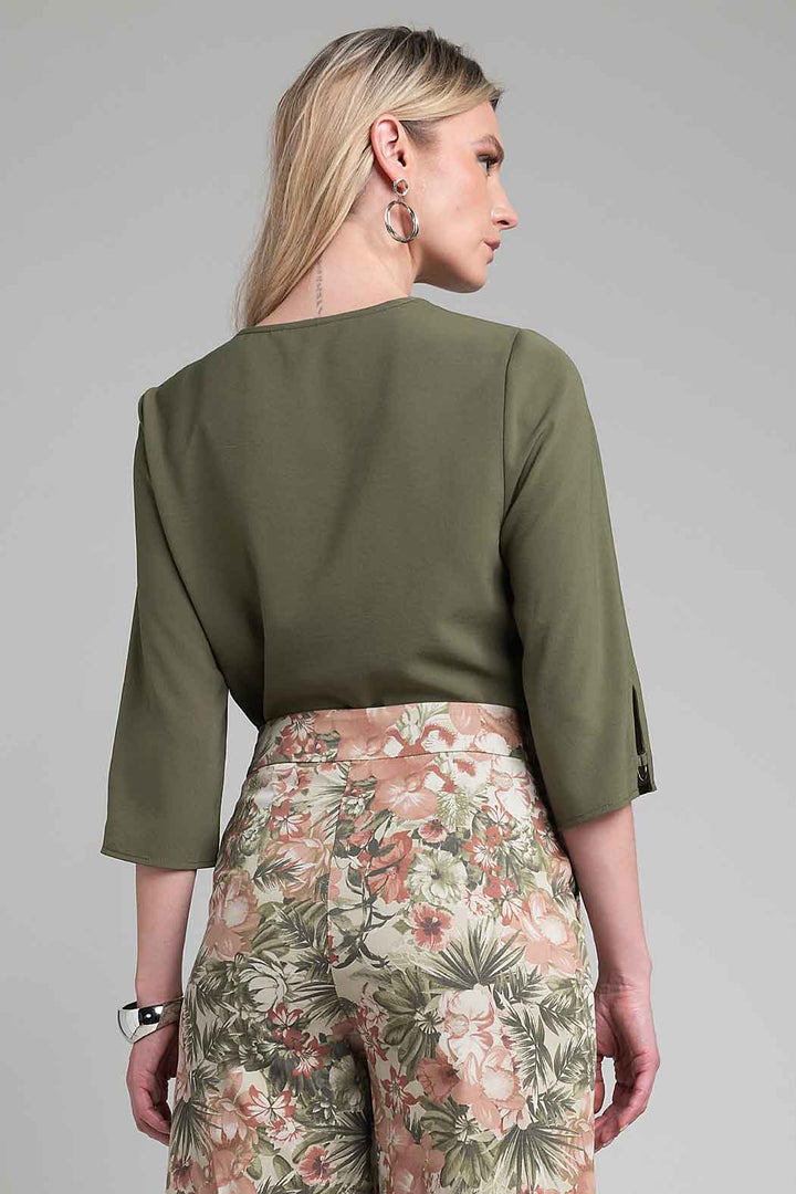Blusa Con Manga 3/4 Y Cuello V