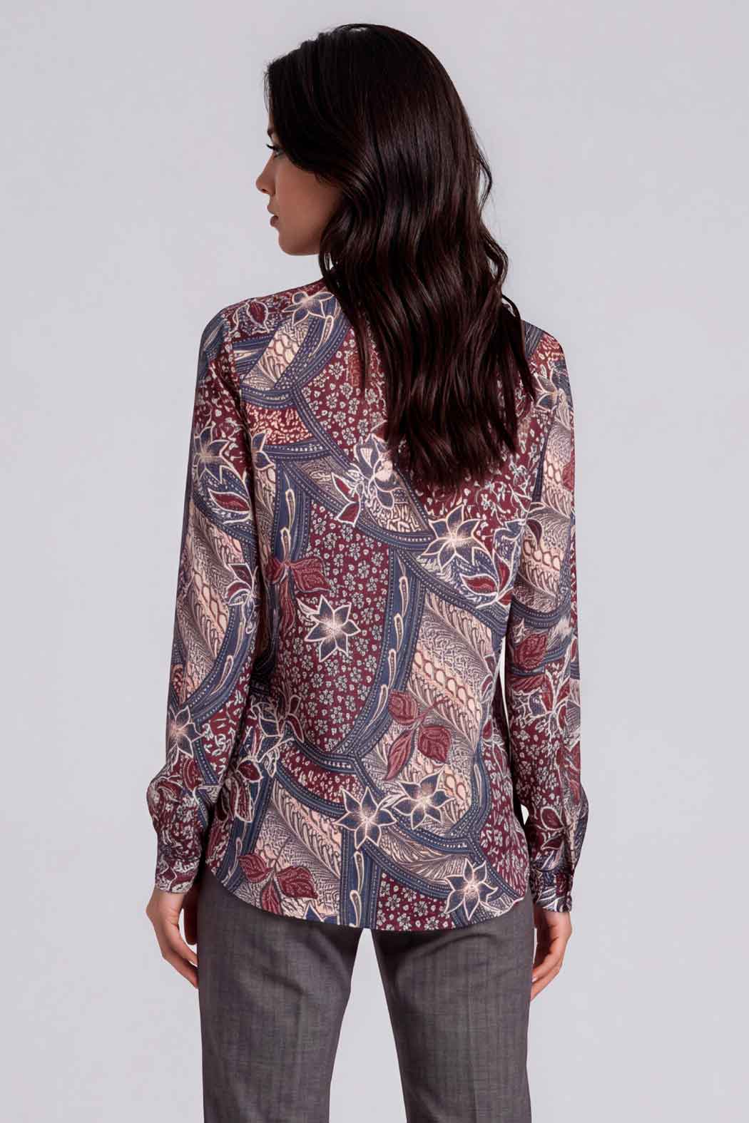 Blusa Estampada Con Manga Larga