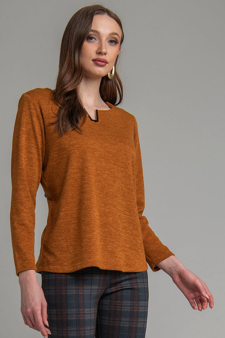 Blusa De Punto Con Hebilla