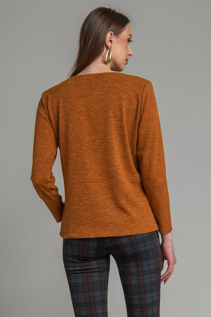 Blusa De Punto Con Hebilla