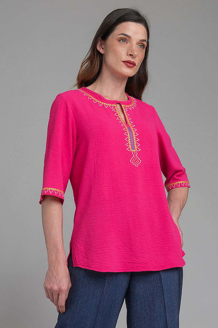 Blusa Con Manga 3/4 Y Detalles Bordados