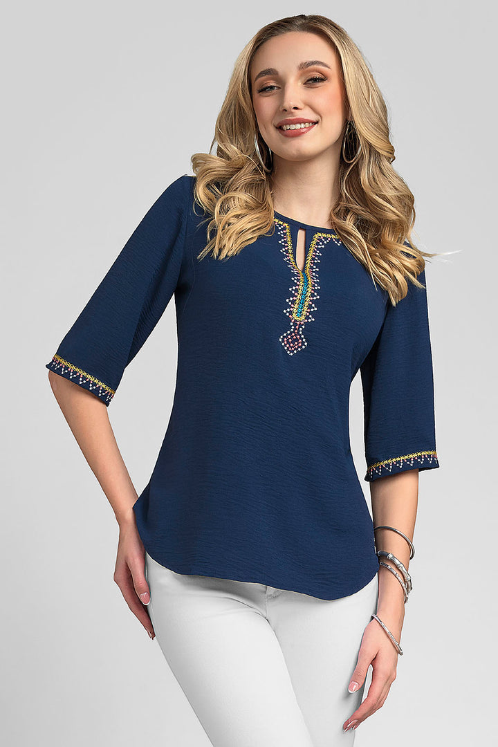 Blusa Con Manga 3/4 Y Detalles Bordados