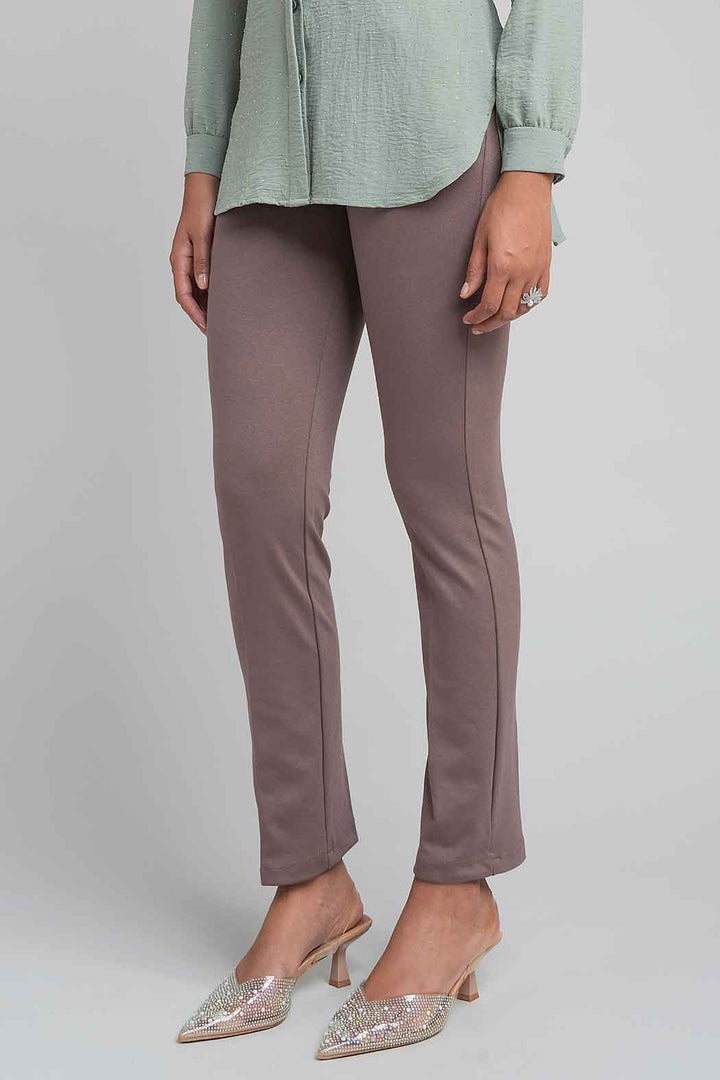 Pantalon Corte Recto Con Cierre En Bolsas