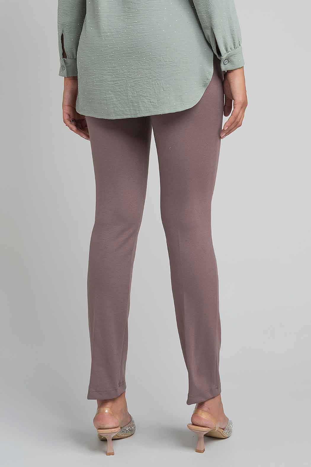 Pantalon Corte Recto Con Cierre En Bolsas