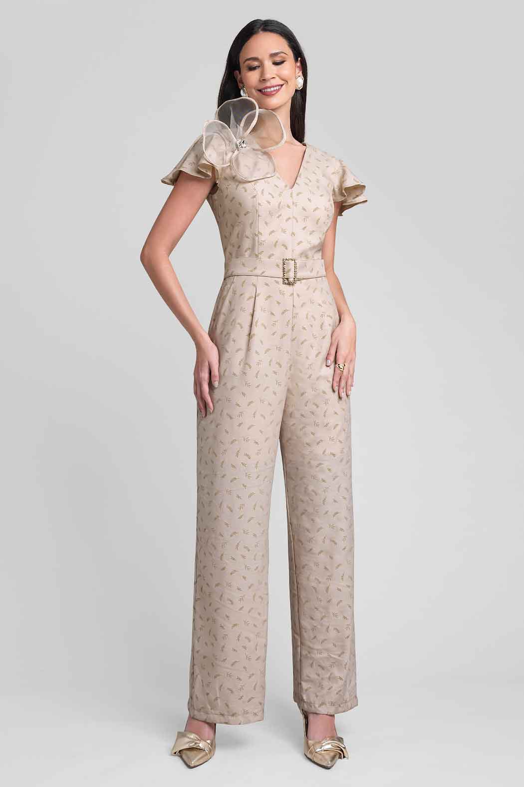 Jumpsuit Con Olan En Manga Y Flor En Hombro