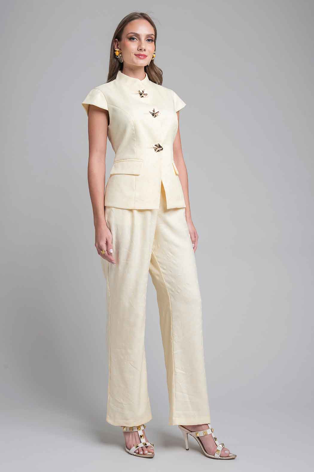 Conjunto De Pantalon Con Saco Y Boton Decorativo