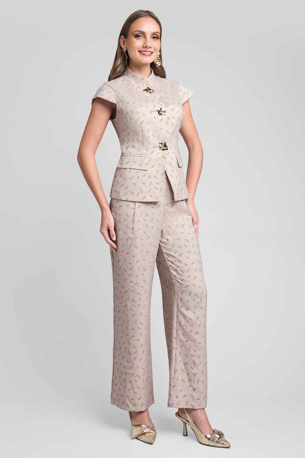 Conjunto De Pantalon Con Saco Y Boton Decorativo