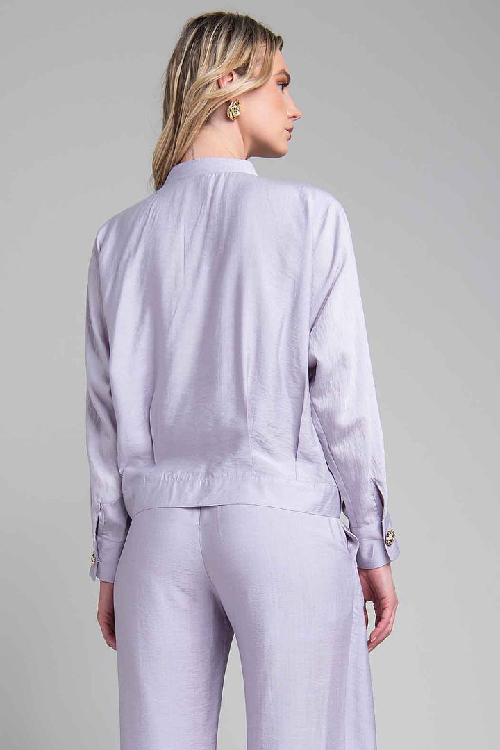 Blusa De Manga Larga Con Cuello Alto Y Botones Dorados