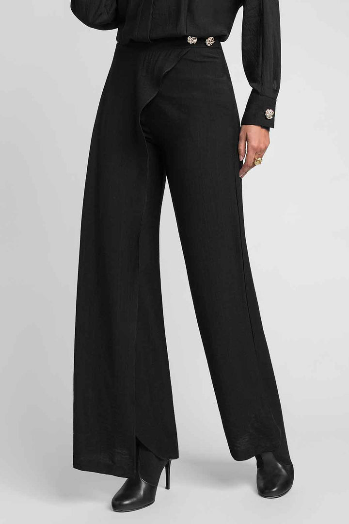 Pantalón De Tiro Alto Con Cruce Asimétrico Y Botones Dorados