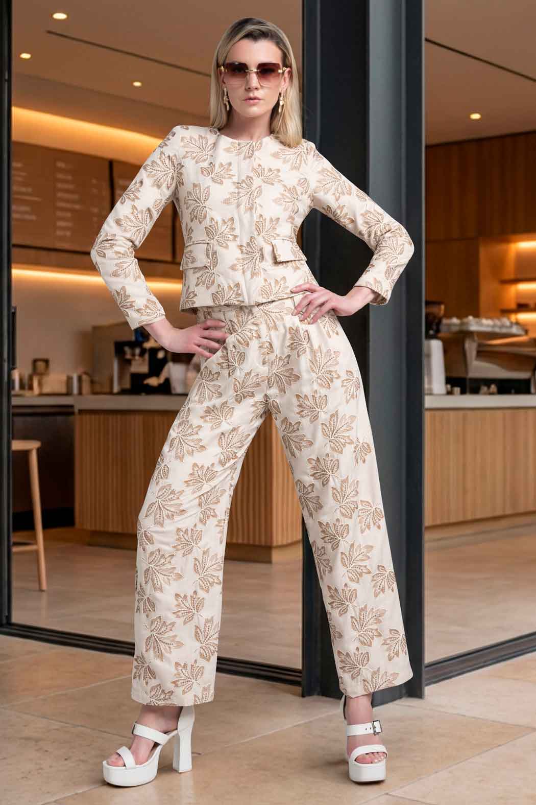 Conjunto De Pantalon Y Chaqueta Con Estampado Bordado