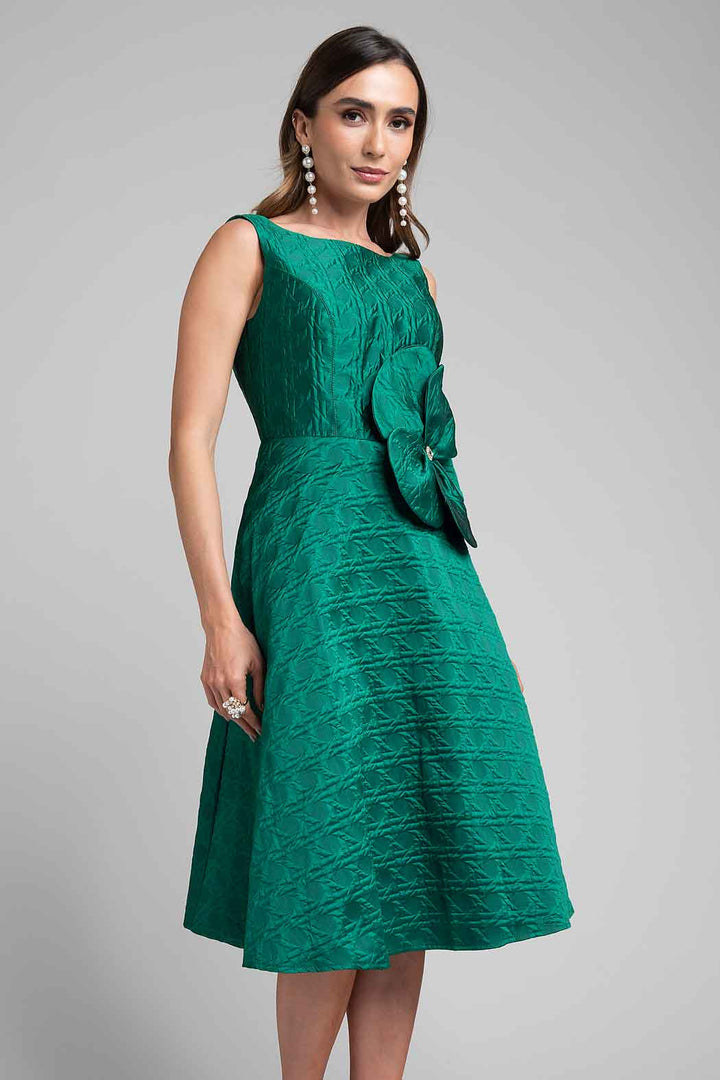 Vestido Midi Con Detalle De Flor En Cintura