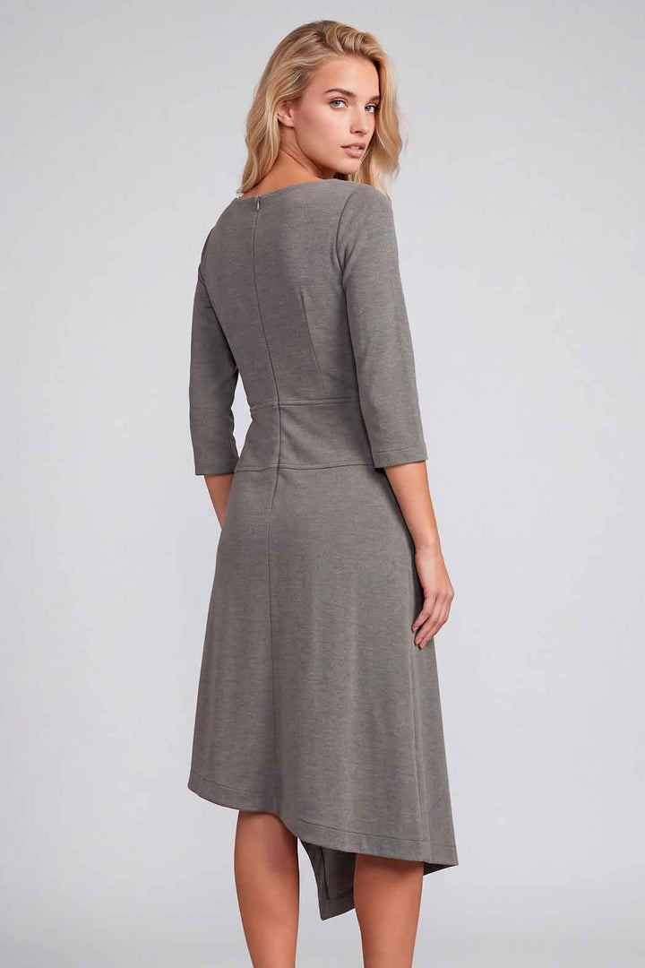 Vestido Con Asimetrica En Escote