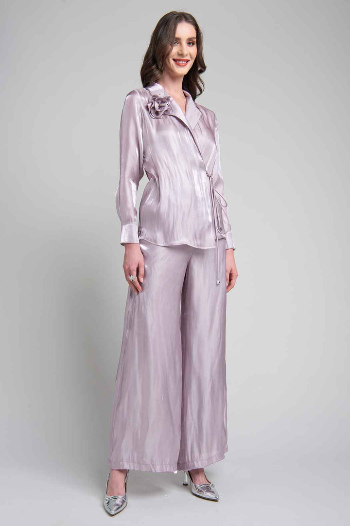 Conjunto De Pantalon Y Blusa Envolvente De Satin
