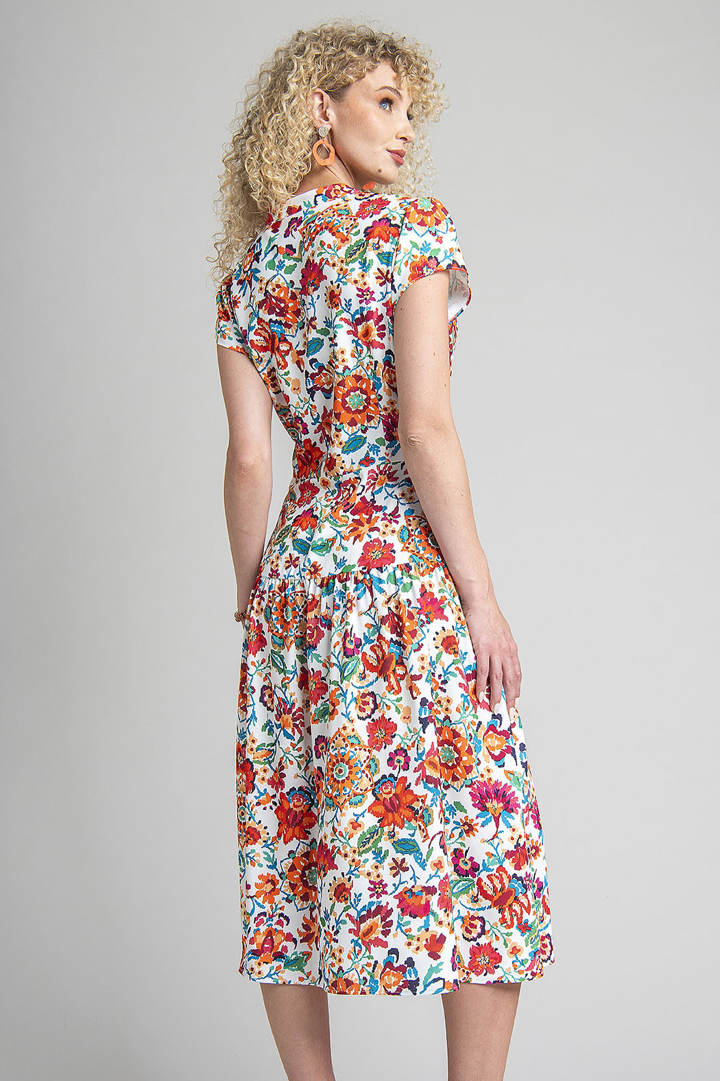 Vestido De Manga Corta Con Estampado De Flores