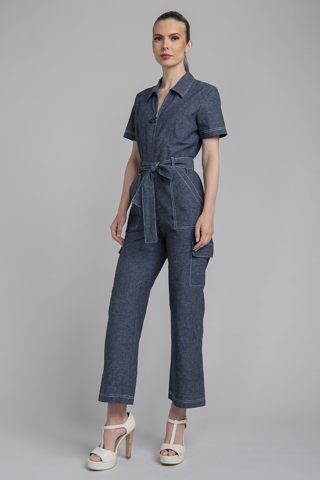 Jumpsuit De Mezclilla Con Manga Corta Y Jareta En Cintura