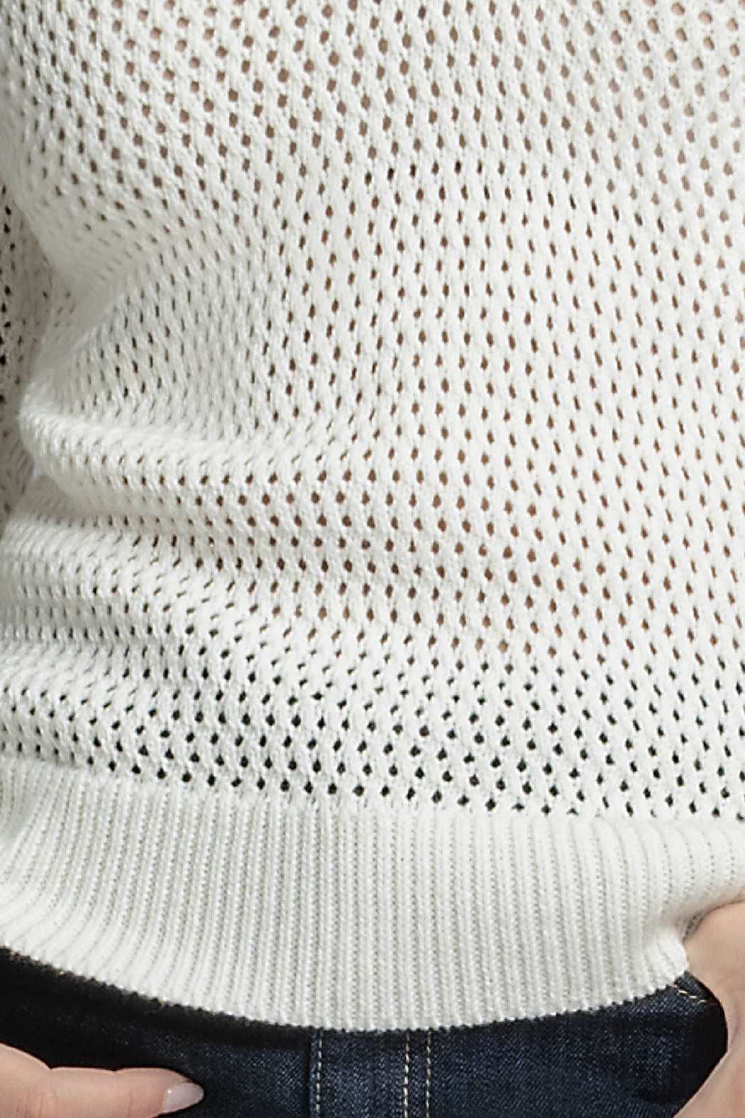Sueter Calado Con Brillos En Cuello